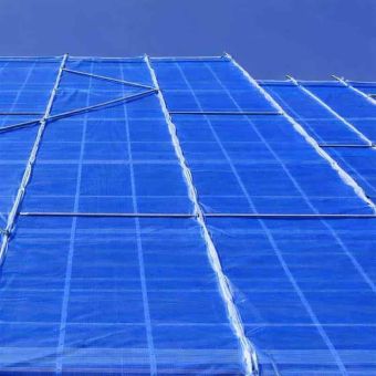 Filet d'échafaudage pare-gravat bleu